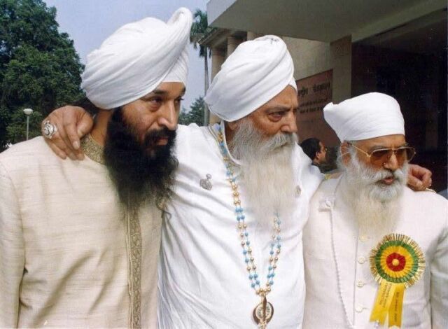 Singh Sahib Ji, Siri Singh Sahib Ji, and Manchanda Singh Ji, Delhi, India 2001 singh sahib ji