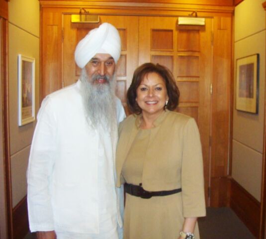 Singh Sahib Satpal Singh Khalsa and New Mexico Governor Susana Martinez Singh sahib satpal singh khalsa